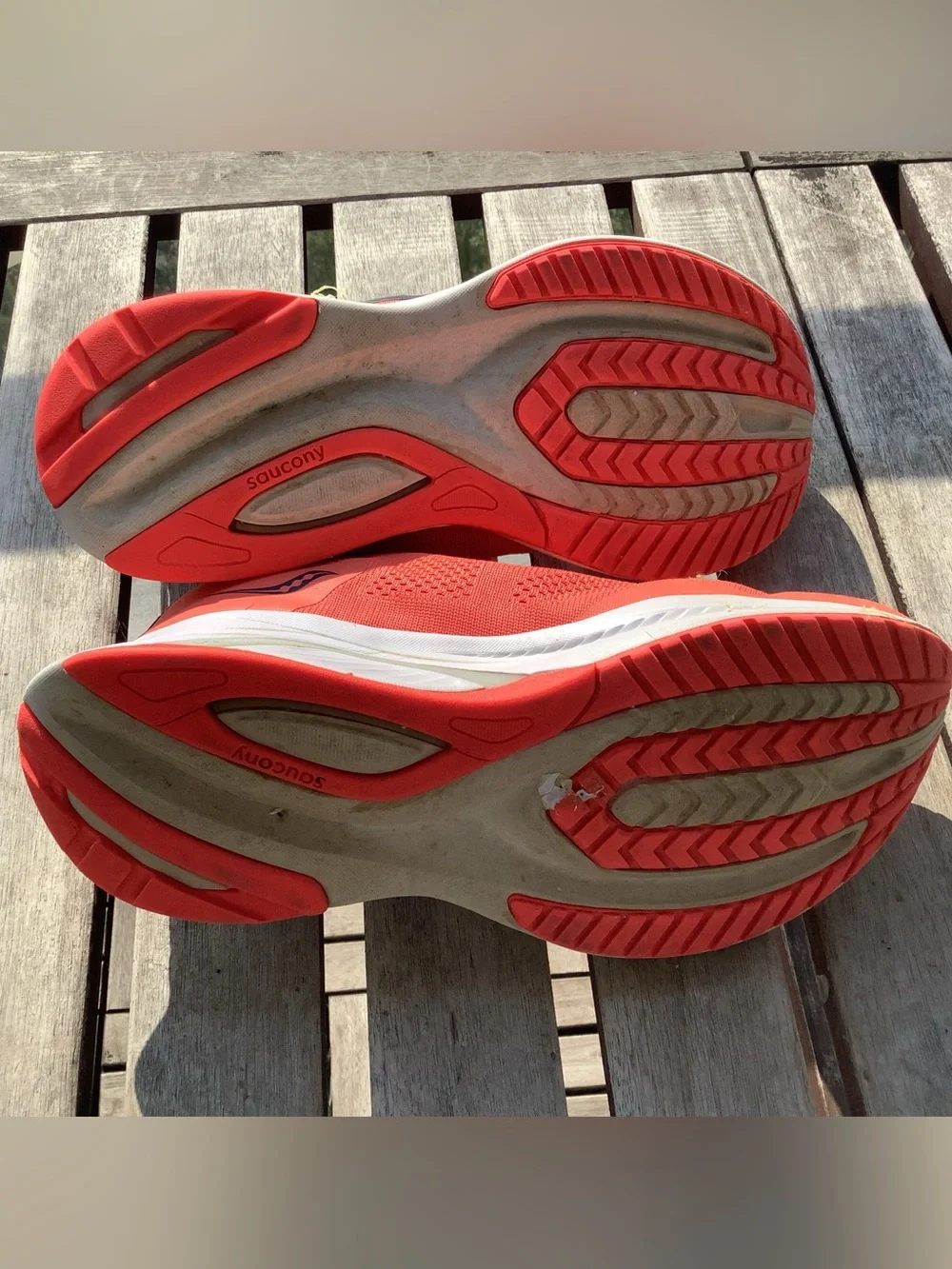 Saucony Guide 15 Running Shoes in Sunstone/Night - Women’s Sz 8 - EUC
